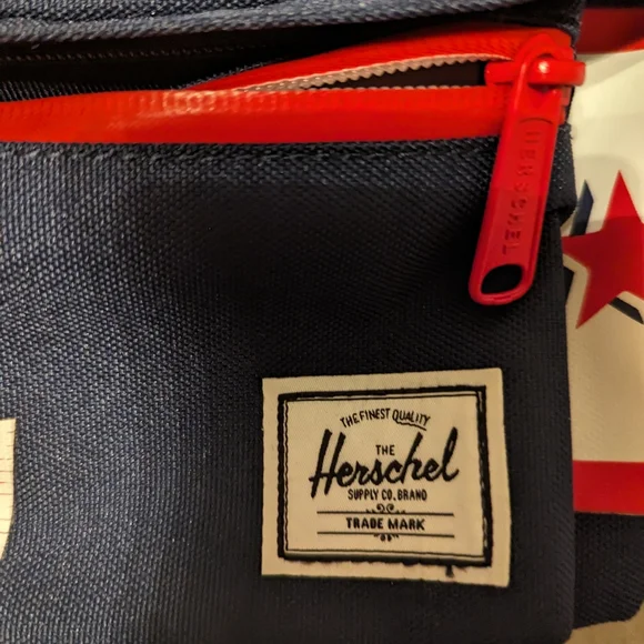 Herschel LA Clippers Fanny pack - Picture 2 of 6